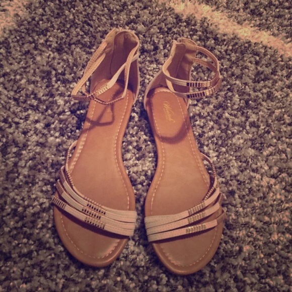 Lulus Shoes - Scrappy nude lulus sandals